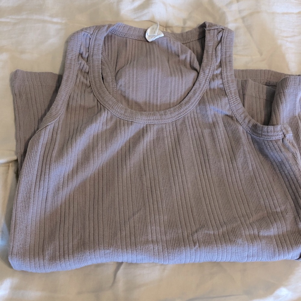Preloved warm gray Kate Quinn women’s tank top